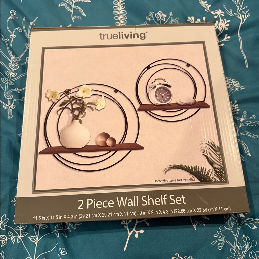 NEW cute trueliving 2 piece wall shelf set round